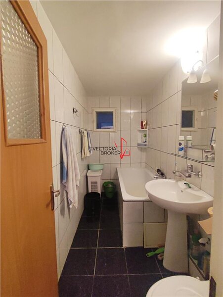 Obor Apartament decomandat, bloc 86, la 5 min de metrou OBOR